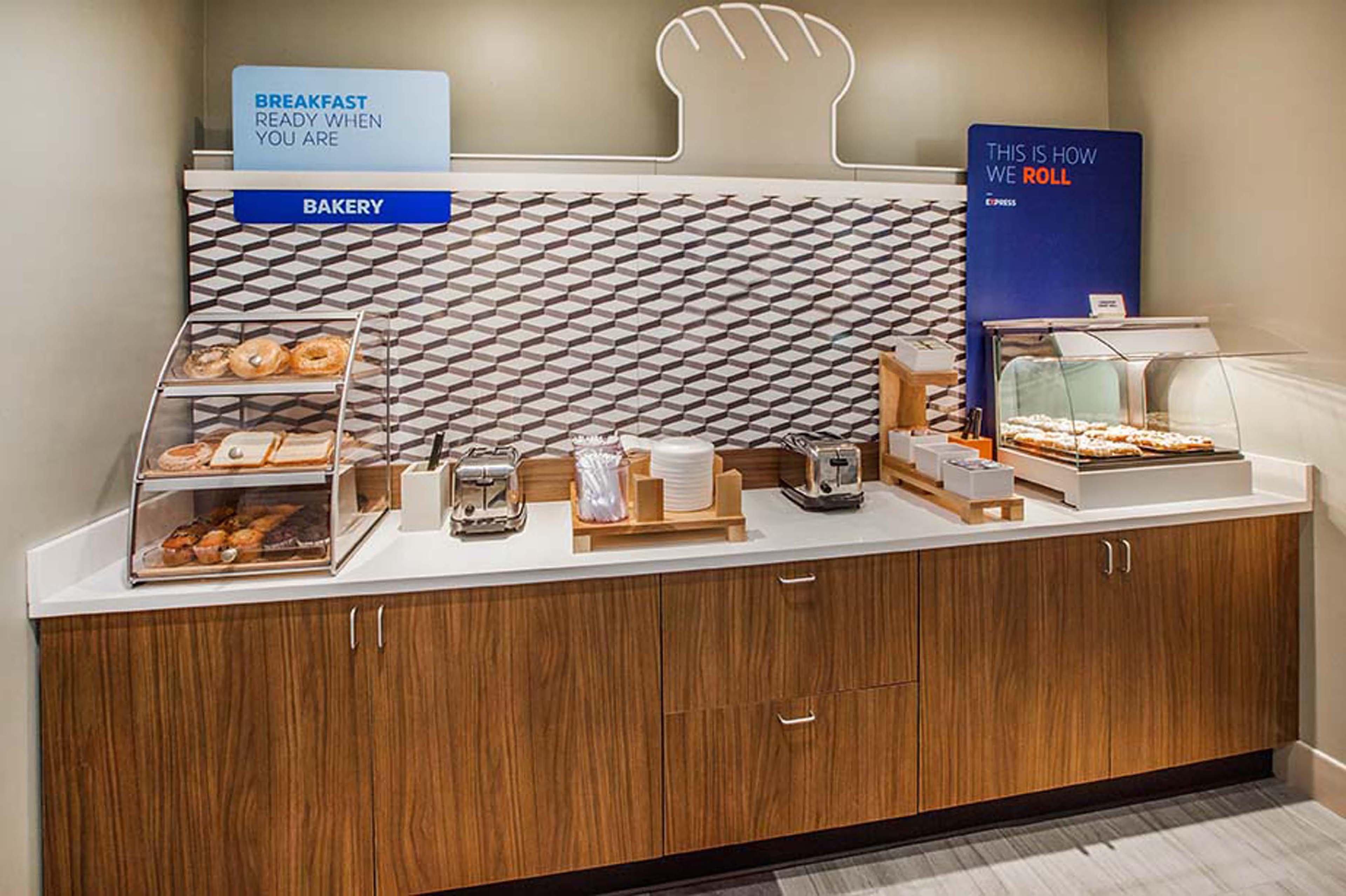 Holiday Inn Express Puyallup By Ihg Esterno foto