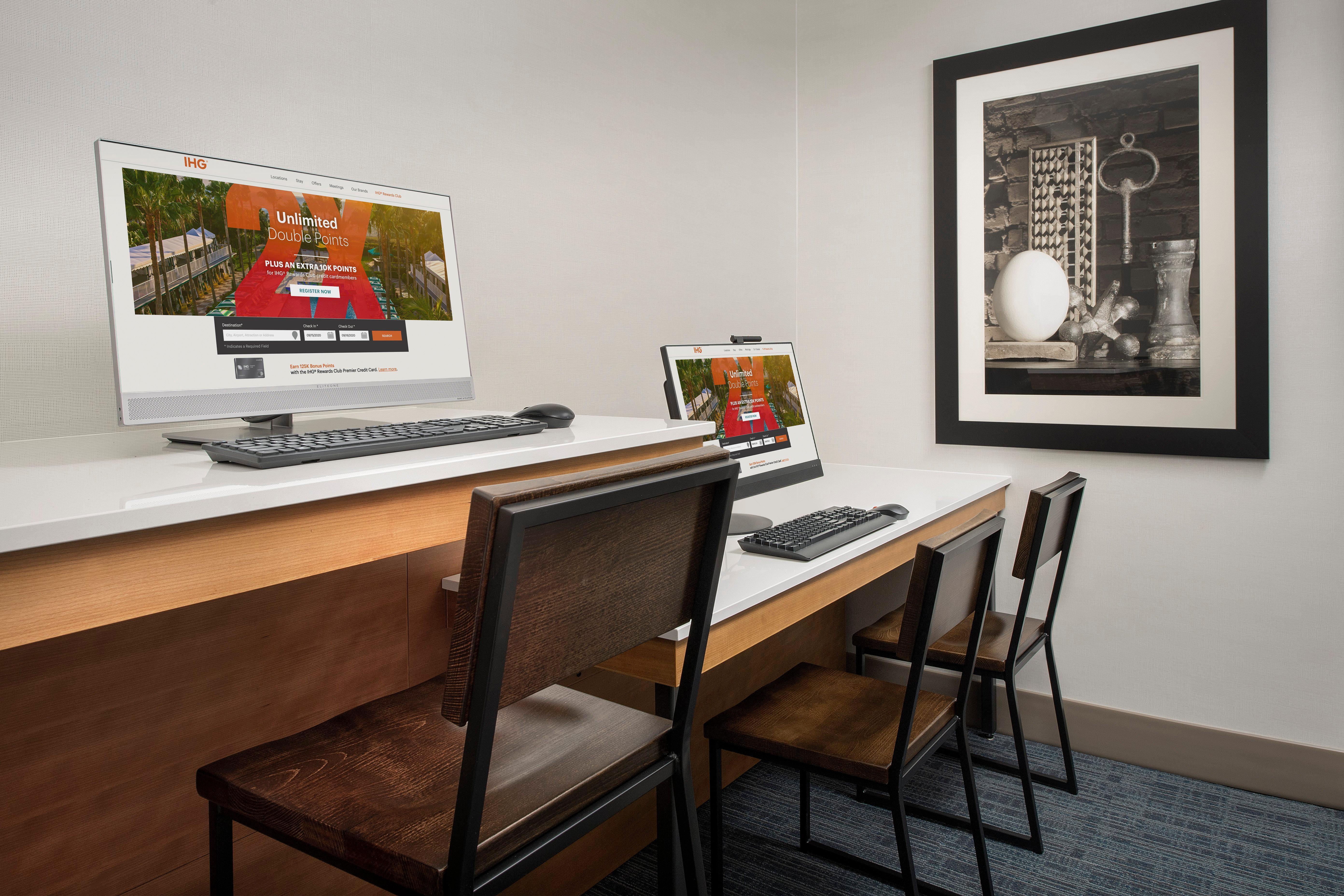 Holiday Inn Express Puyallup By Ihg Esterno foto
